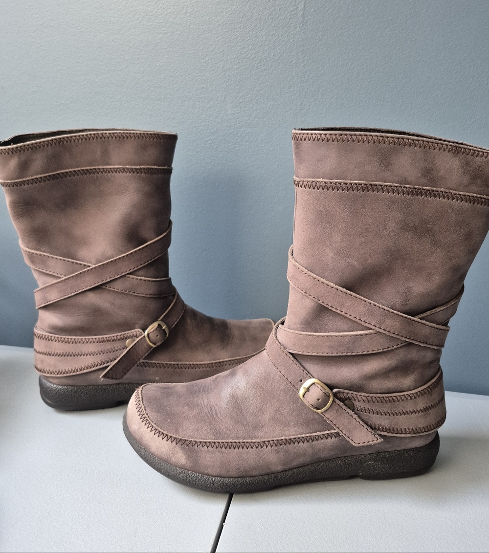 Dansko‎ Pull On Boots 36 EU Brown Leather Buckle Booties Distressed Casual